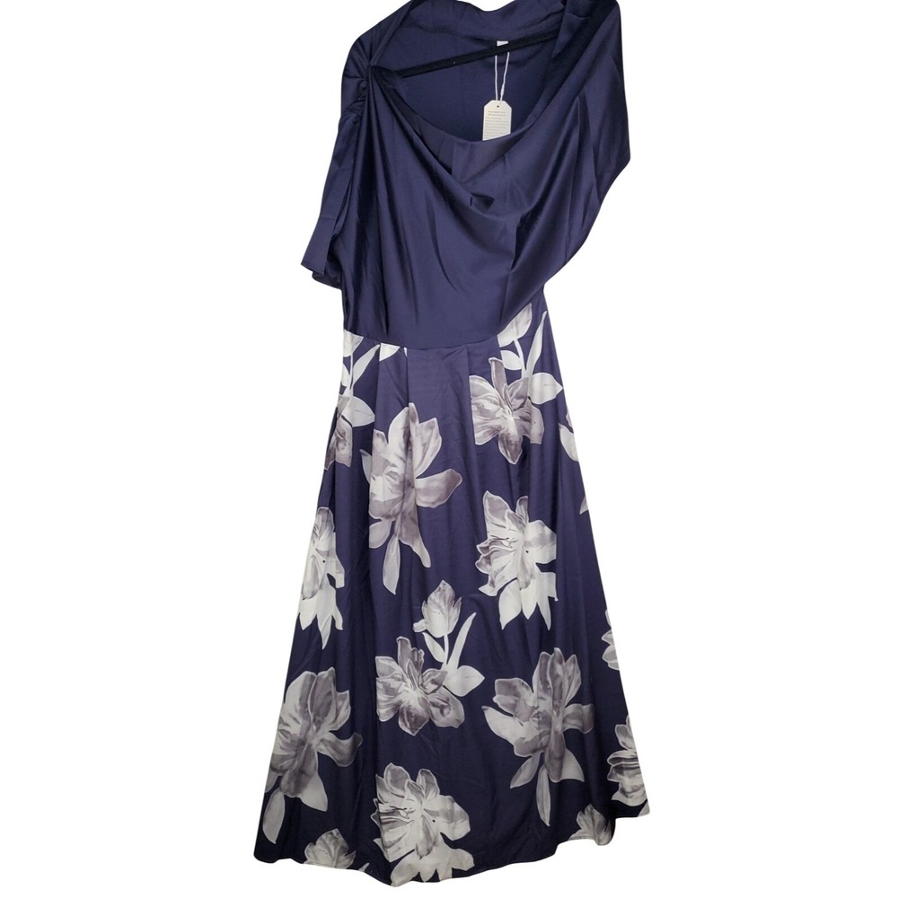 Women's Navy Blue Floral Maxi Dress Size [Insert Size] – Elegant Evening Gown Co
